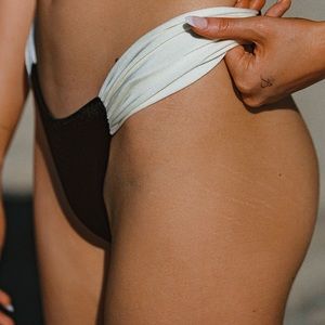 Oneone swim bottoms - cecilia bottom cape -L